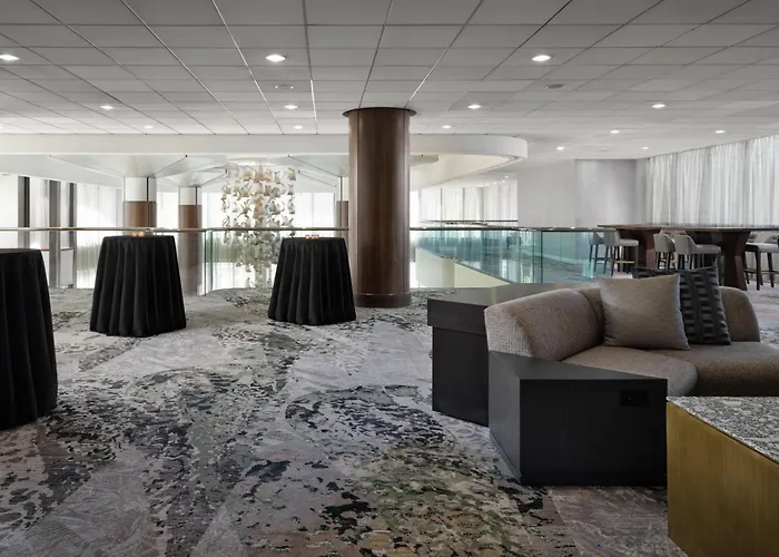 Teaneck Marriott At Glenpointe